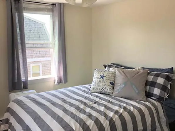 16 Summit Rd, Narragansett, RI 02882