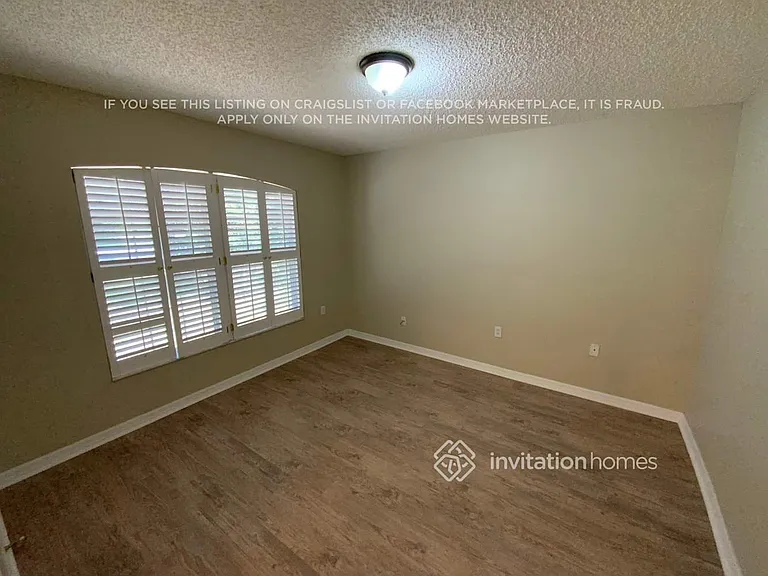 2759 Kingsdale Dr — Photo 6