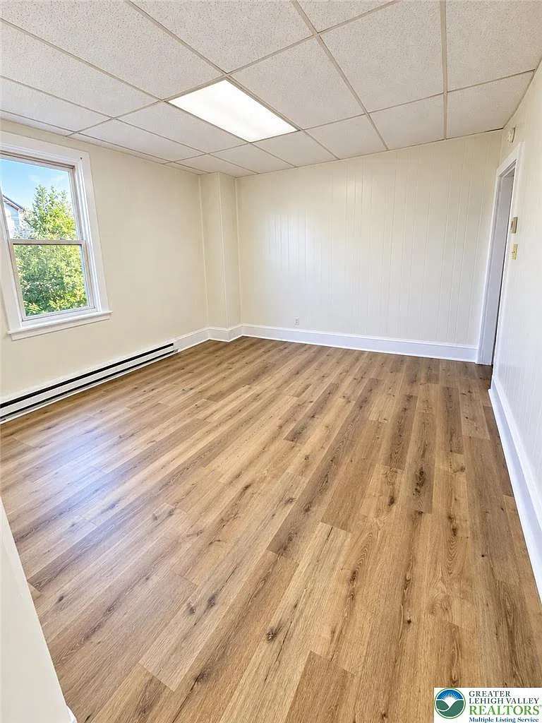 3 bed, 1976 sqft, $1,850 — Photo 3