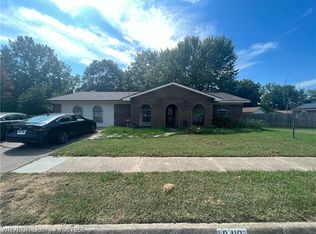 8410 S 35th Ter, Fort Smith, AR 72908