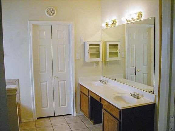 5th image of 1005 Eastwick Dr