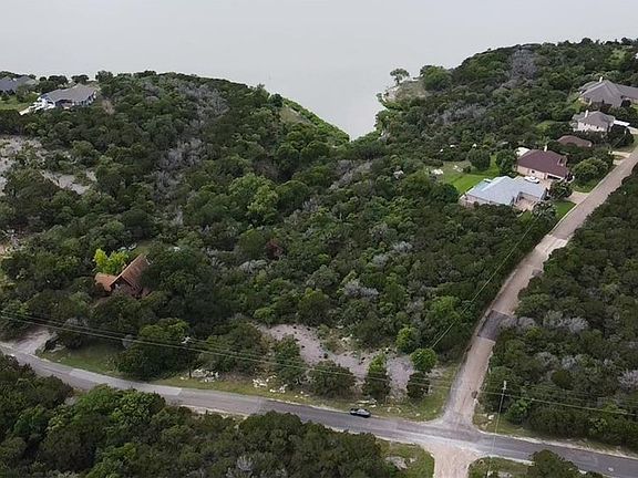 3rd image of 16025 Salado Dr