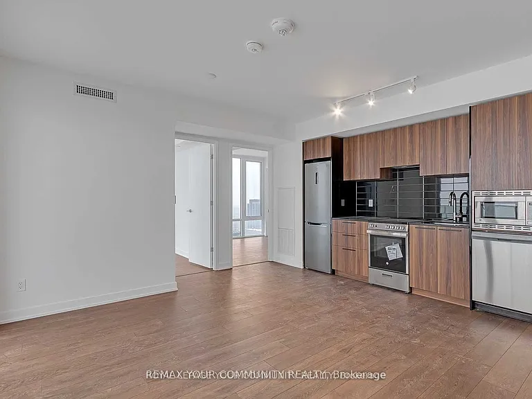 501 Yonge St #4802 — Photo 10