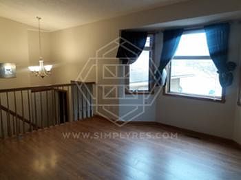 5th image of 9753 Russell Cir N