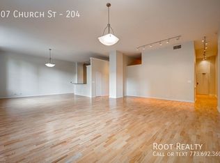 807 Church St APT 204, Evanston, IL 60201