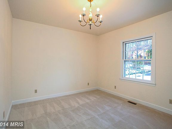5th image of 1301 Tracy Pl