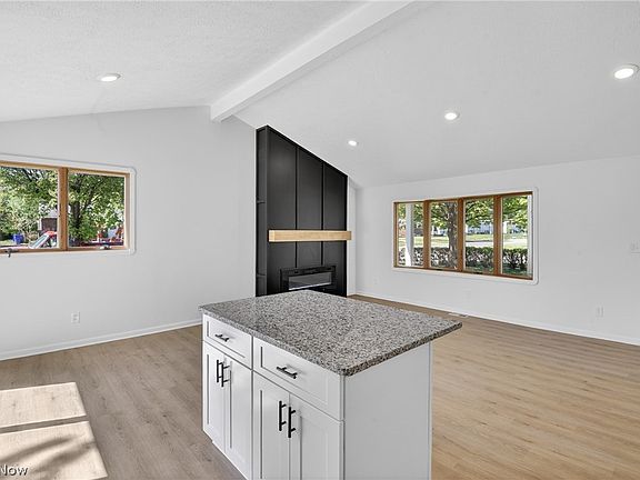 5th image of 6525 Sandfield Dr