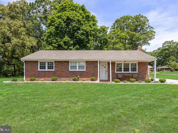 18 Hood Dr, Bridgeton, NJ 08302