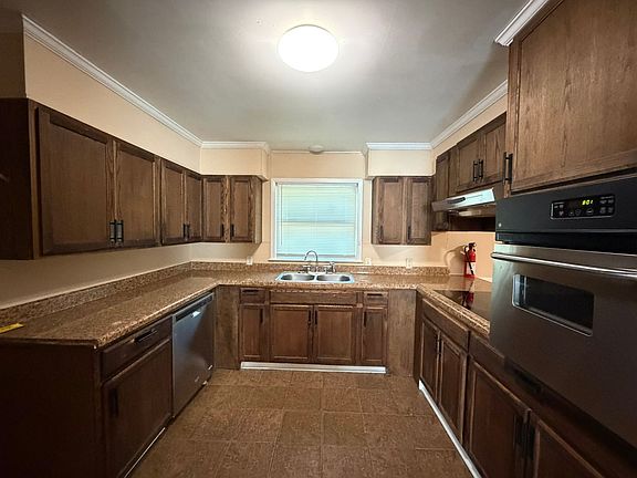 2nd image of 118 Sandy Way