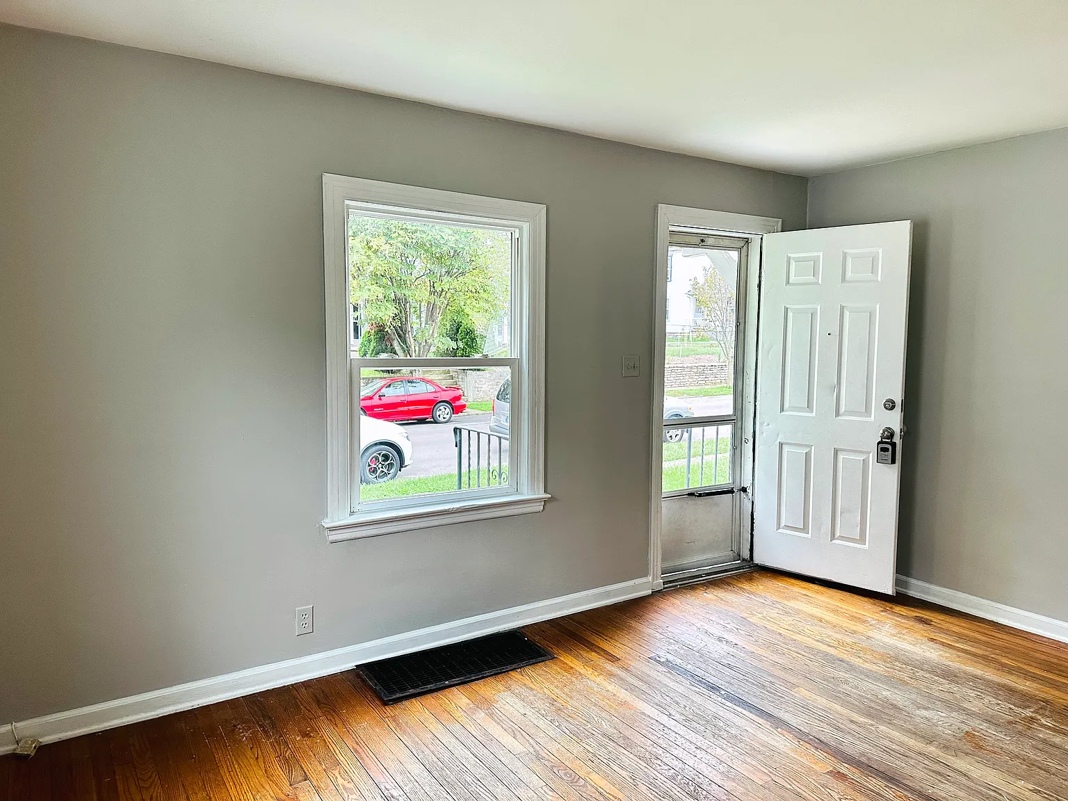 2 bed, 756 sqft, $725 — Photo 2