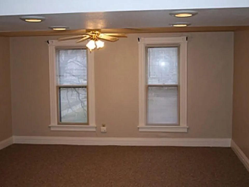 2nd image of 1078 W Wabasha St #1078