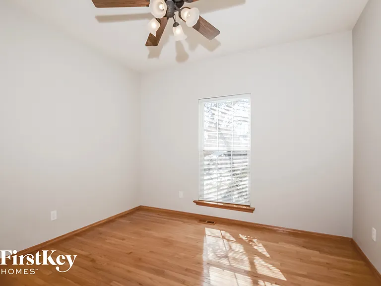 12 Fox Bluff Ct — Photo 12