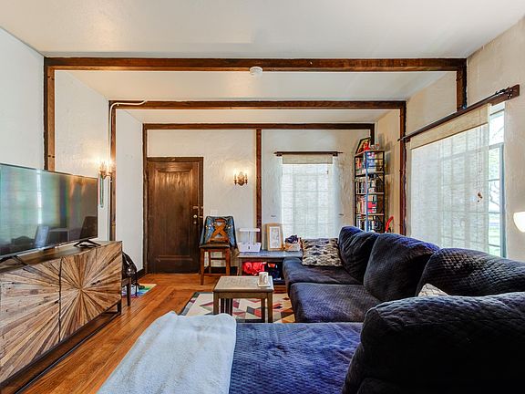 3rd image of 637 S Connecticut Ave #4