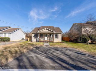 150 Red Bud Ln, Sevierville, TN 37876