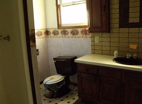 5th image of 149 Karr Ave