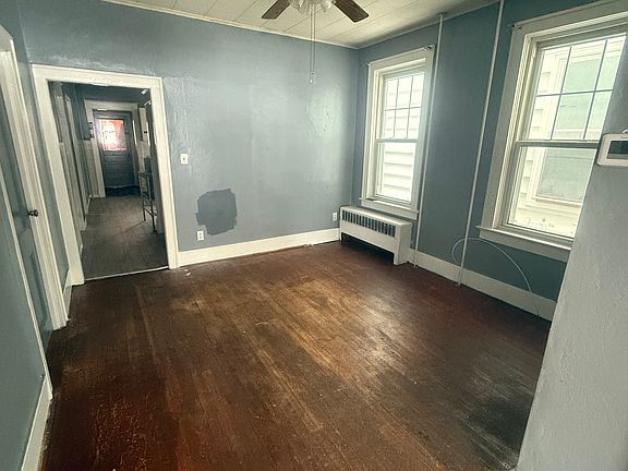 3rd image of 653 2nd St #1
