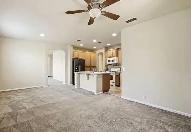 10052 Tittle Way — Photo 2