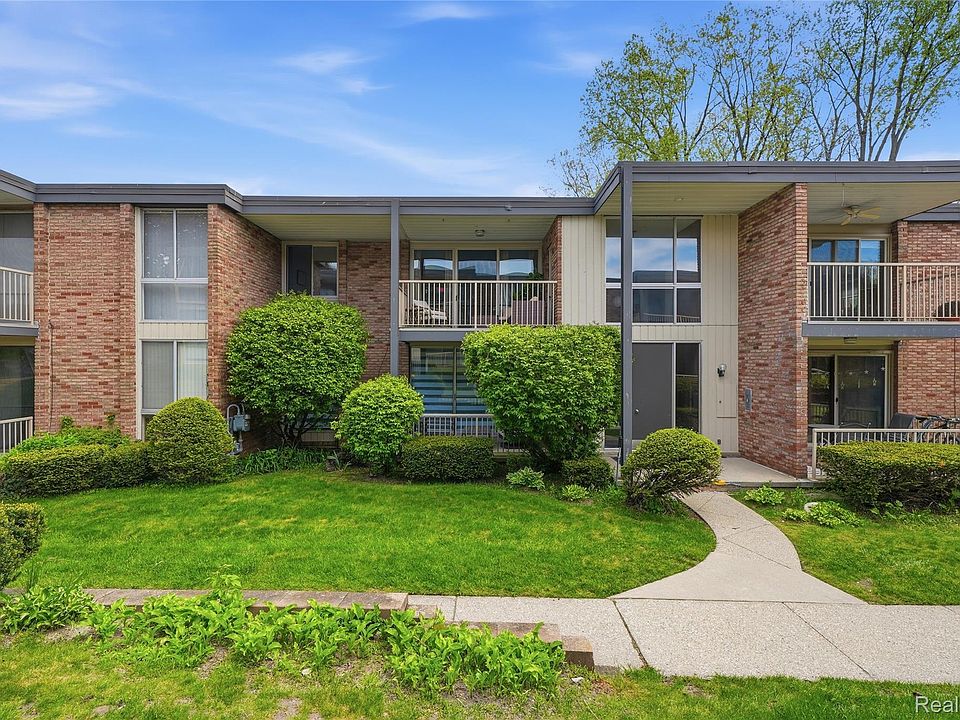 1st image of 4041 W Maple Rd APT E203