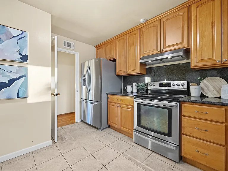 1307 Centennial Ct — Photo 9