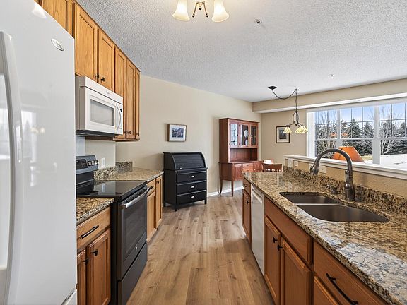 2nd image of 100 Clydesdale Trl APT 102