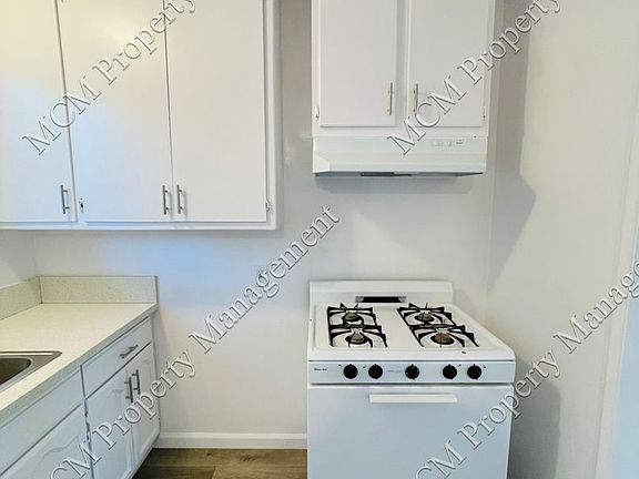 5th image of 14758 Blythe St #5