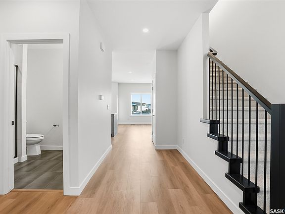 4th image of 190 Doran Way
