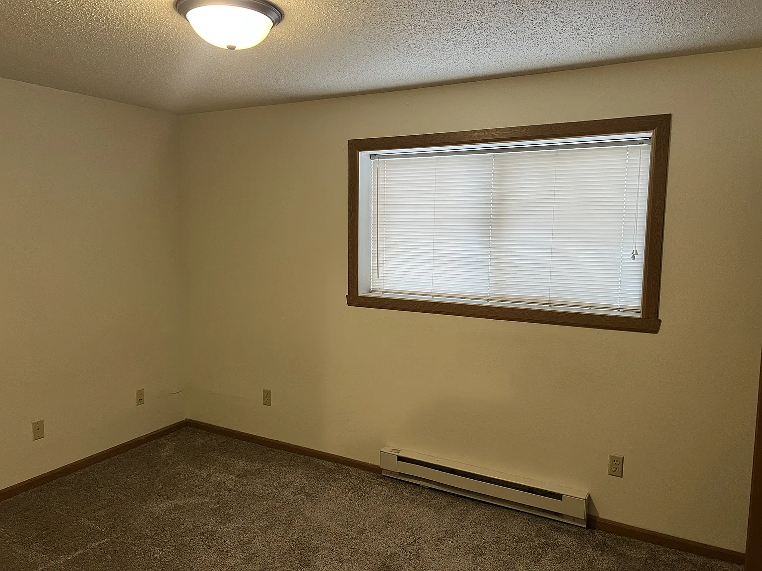 1544 E Gateway Cir S — Photo 3