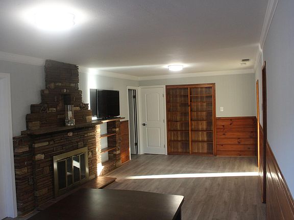 2nd image of 11003 Odell Ave