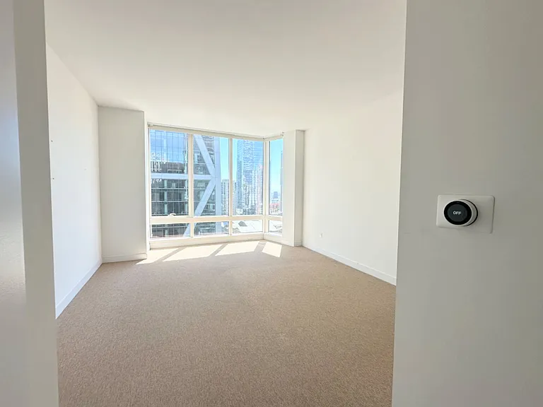 301 Mission St #26D — Photo 3