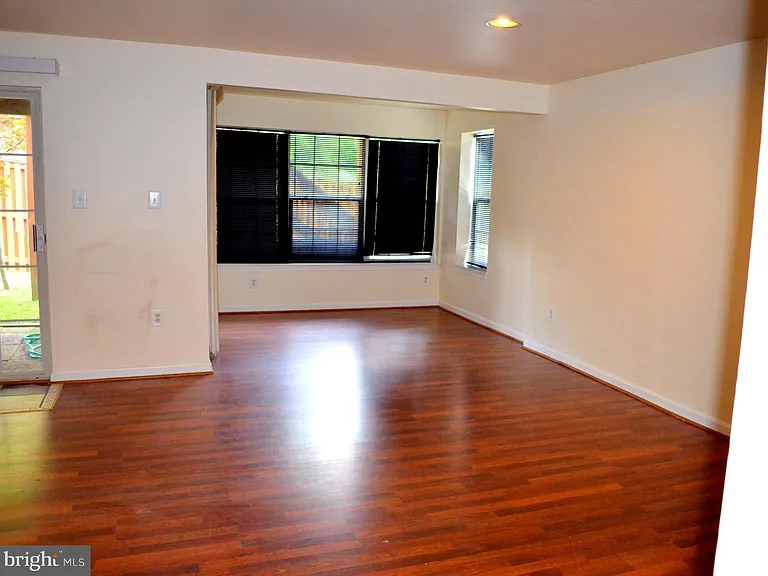 6863 Drifton Ct — Photo 20