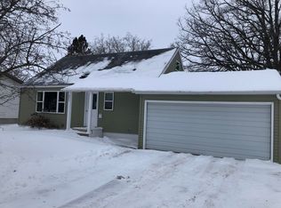 805 Tindolph Ave S, Thief River Falls, MN 56701