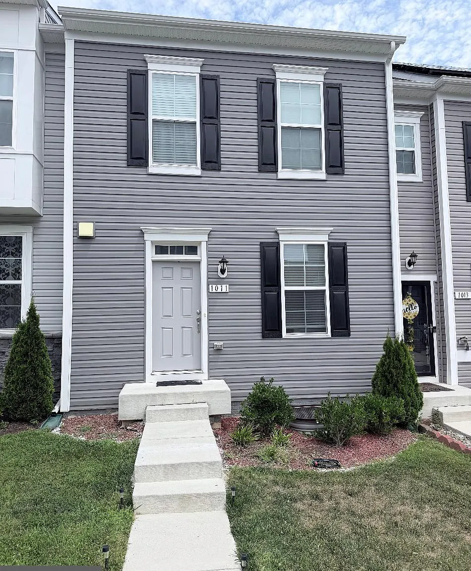 4 bed, 3.5 bath, 1760 sqft, $3,500 — Photo 1