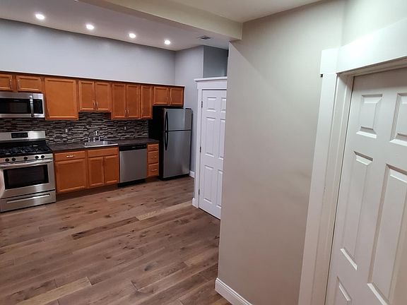 4th image of 345 S Highland Ave APT 3