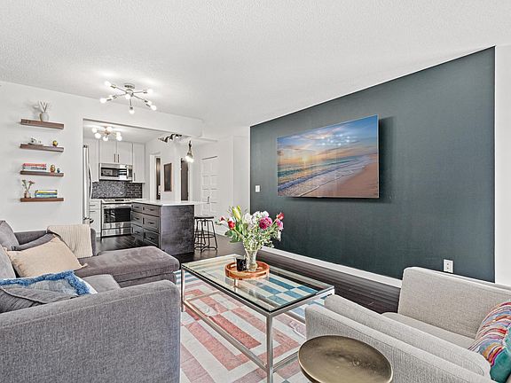 3rd image of 78 10th St E Unit 2004