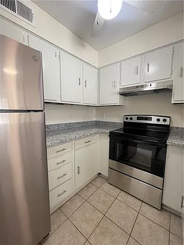 732 Heavens Dr — Photo 5