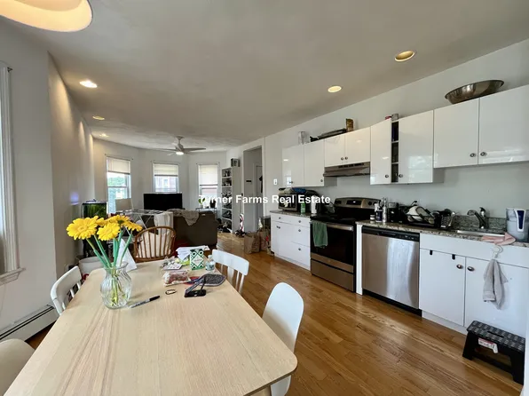 58 Mansfield St, Allston, MA