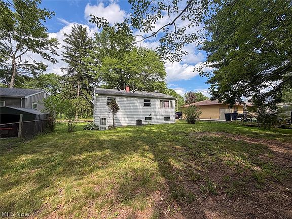 5th image of 2821 Tod Ave NW