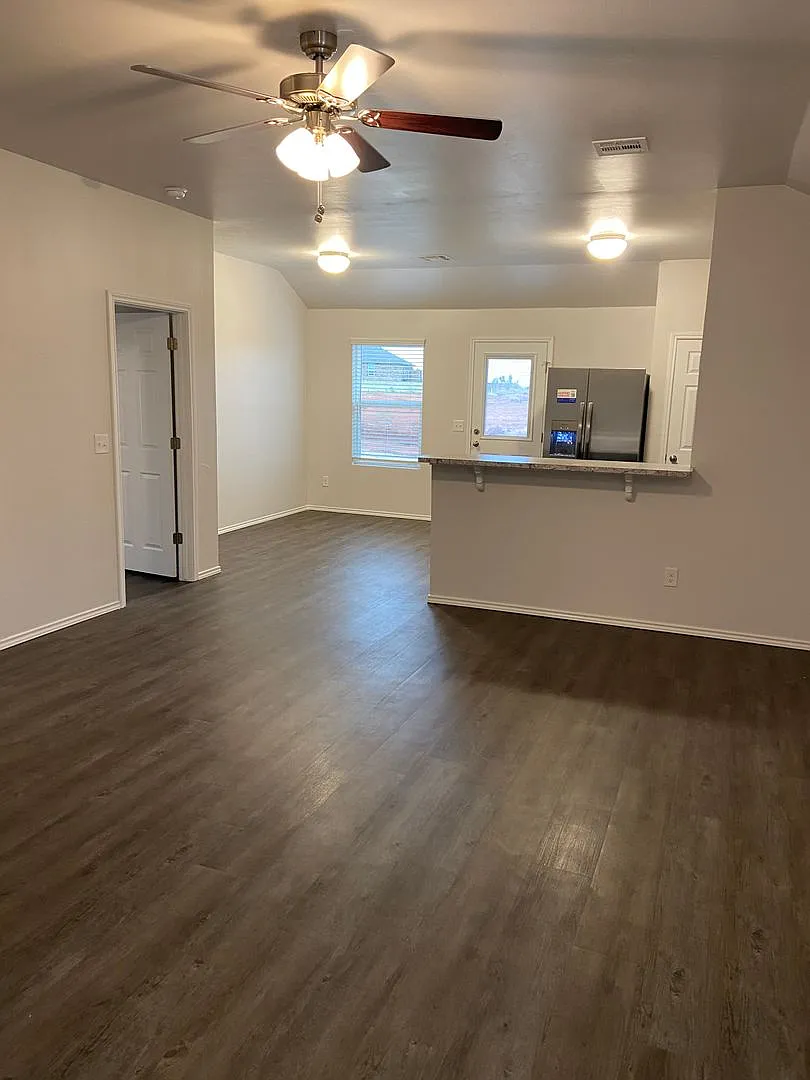 Available Now | Charming 3-Bedroom, 2-Bath Home in Tuttle — Photo 4