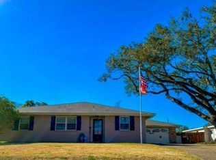 150 Magnolia Dr, Belle Chasse, LA 70037