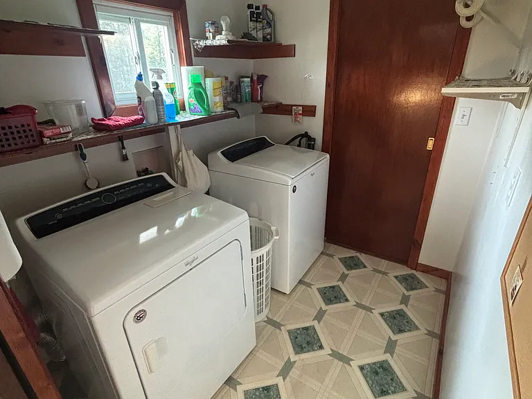 225 Fairhaven Dr — Photo 17