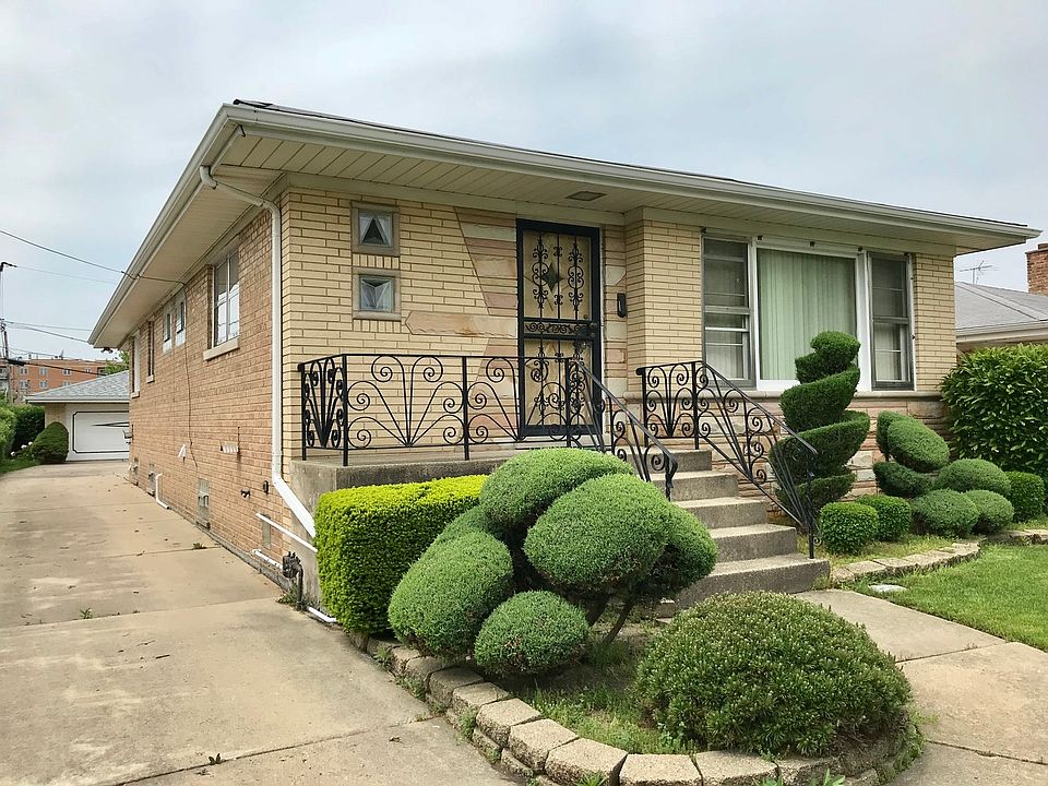 1st image of 4512 N Plainfield Ave