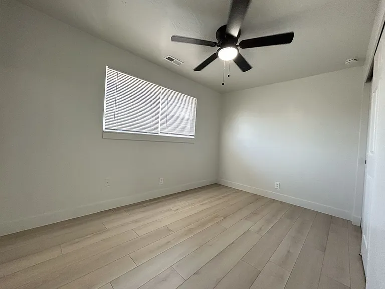 1801 W Parkway Blvd — Photo 6