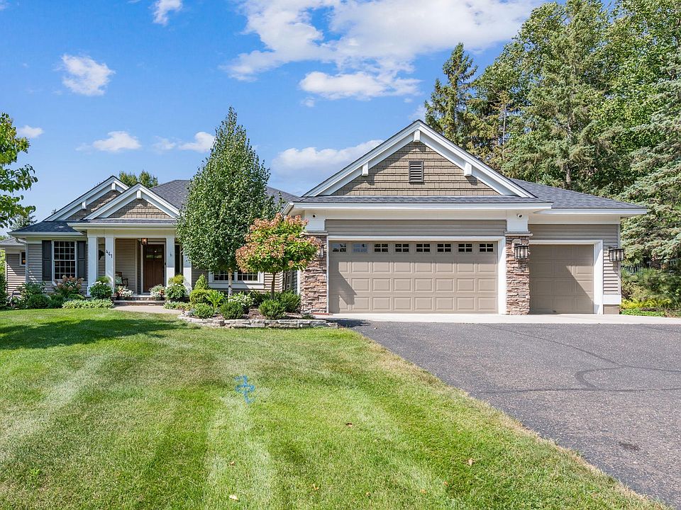 1st image of 461 Vadnais Lake Dr