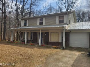 1365 Jo Ann Dr, Southaven, MS 38671