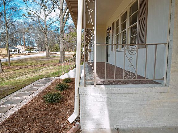 3rd image of 203 Bent Creek Dr