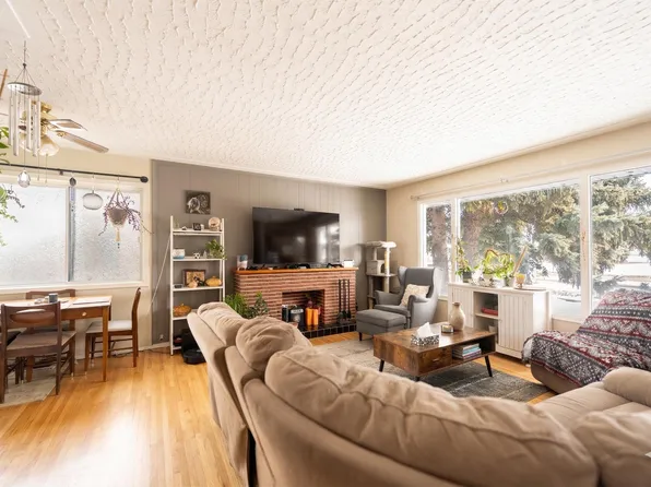 13524 113a St NW, Edmonton, AB T5E 5C4