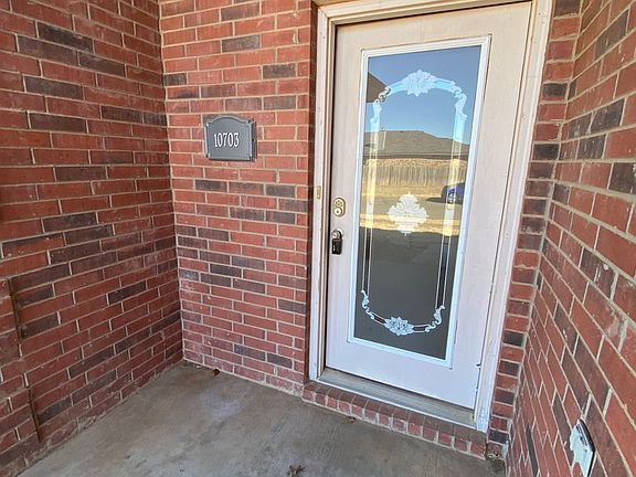 3rd image of 10703 Dixon Ave
