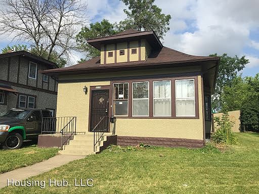 3rd image of 2318 Irving Ave N