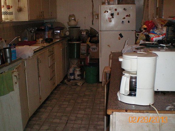5th image of 227 E Melville Dr