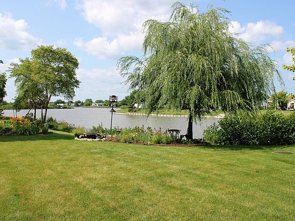 3rd image of 12 Devonshire Ct